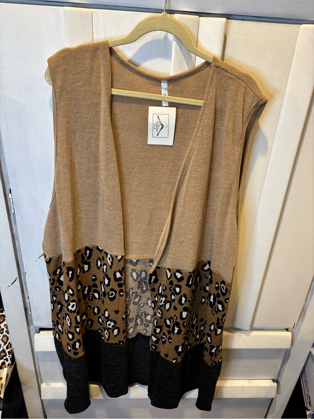 Sleeveless Leopard Block Knit Cardigan - Camel Black